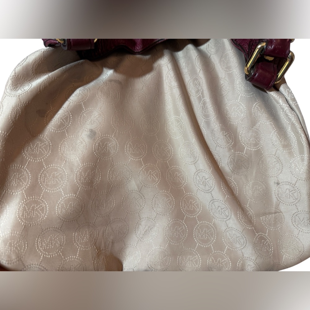 Michael Kors Bedford Large Shoulder Bag in Wine/Burgundy - Picture 13 of 16